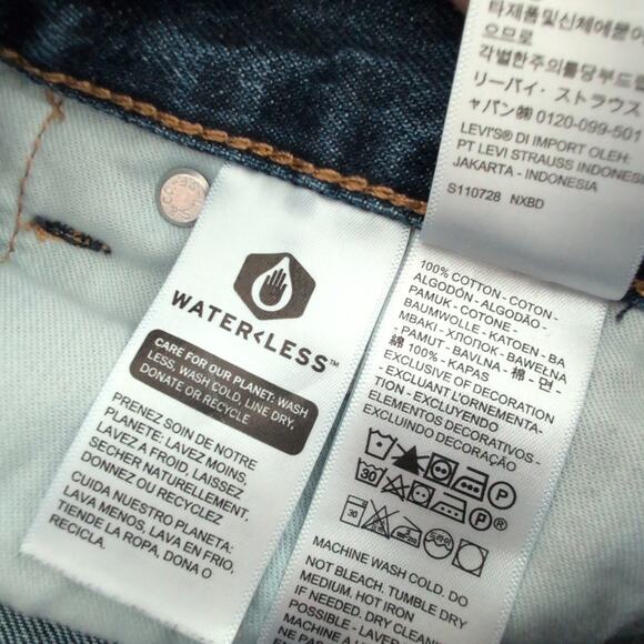 Levi's 405 Bermuda Denim Shorts Jorts Medium Wash Unisex Size 30 - Picture 4 of 6